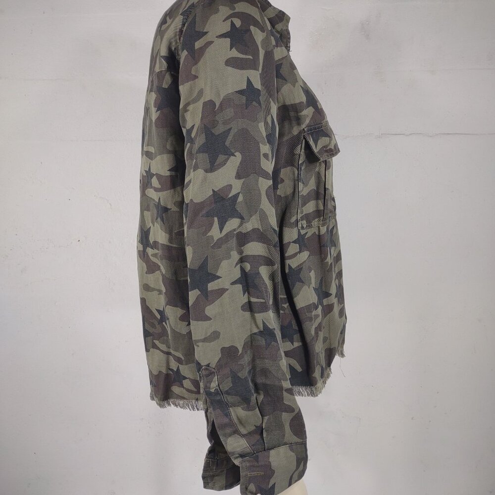 Rails Green Hendrick Star Camo Button Front Shirt… - image 5